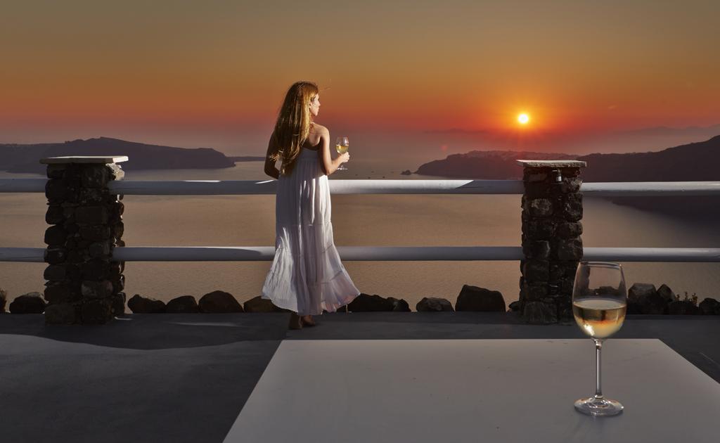 إيميروفيغلي Adore Santorini المظهر الخارجي الصورة